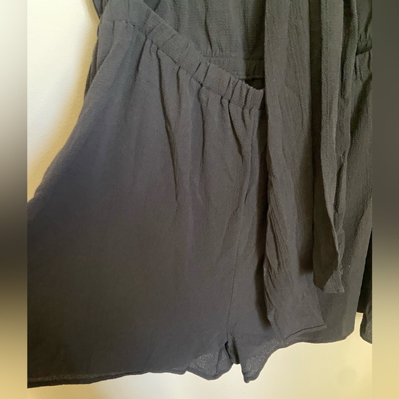 Sweaty rocks tie romper - Picture 2 of 7